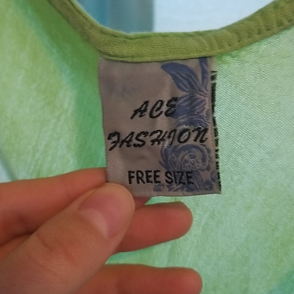 Flowy Dress - Picture 3 of 4